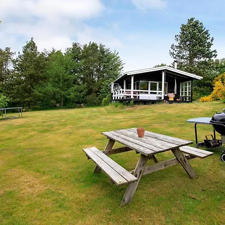 بيت للعطل 4 Person In